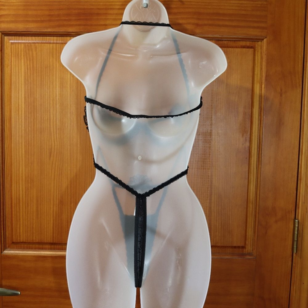 Frederick's of Hollywood Black Sexy Floral Cage Bra & Thong Lingerie Se… - Picture 6 of 7